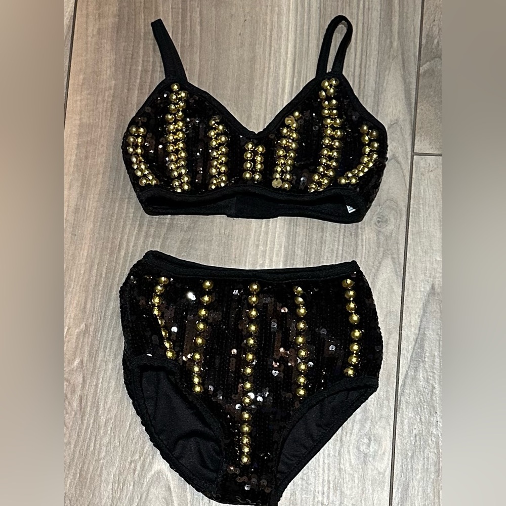 Glamour Costumes girls dance costume.Too, bottom and vest, LC. Perfect condition